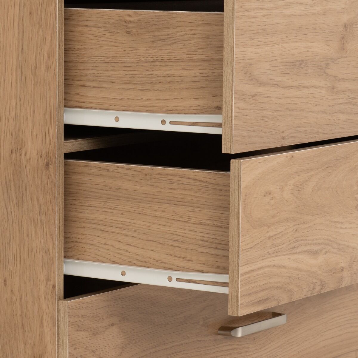 Dakota 4 Drawer Chest - Oak Effect
