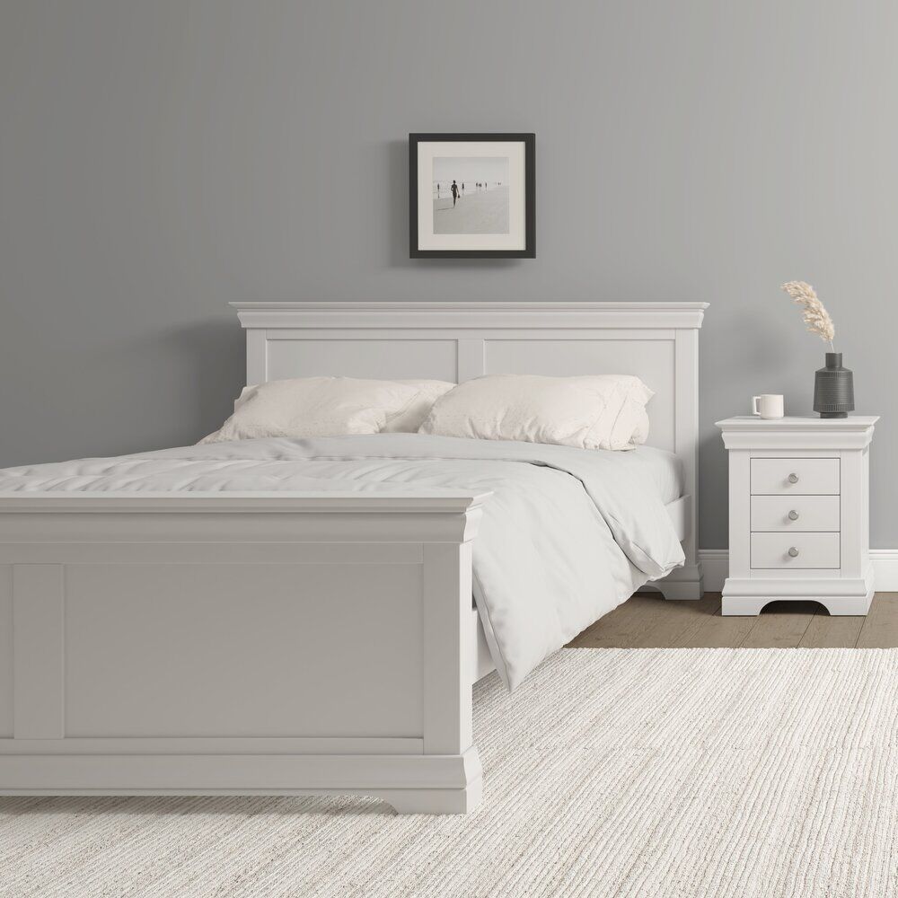Bordeaux 4'6" High End Bed - Ivory